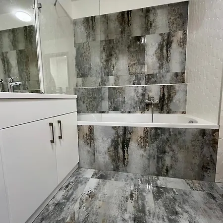 Apartament Bp-est Cp *