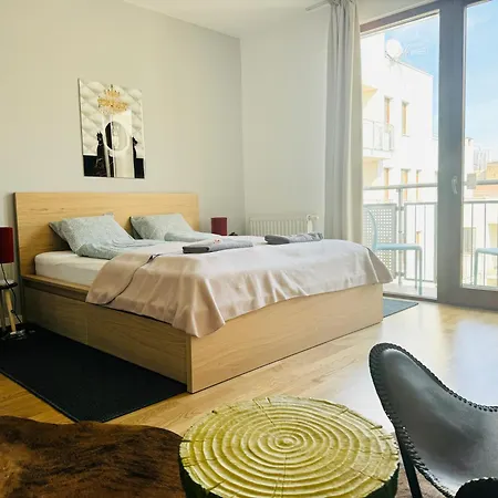 Bp-est Cp Apartment *